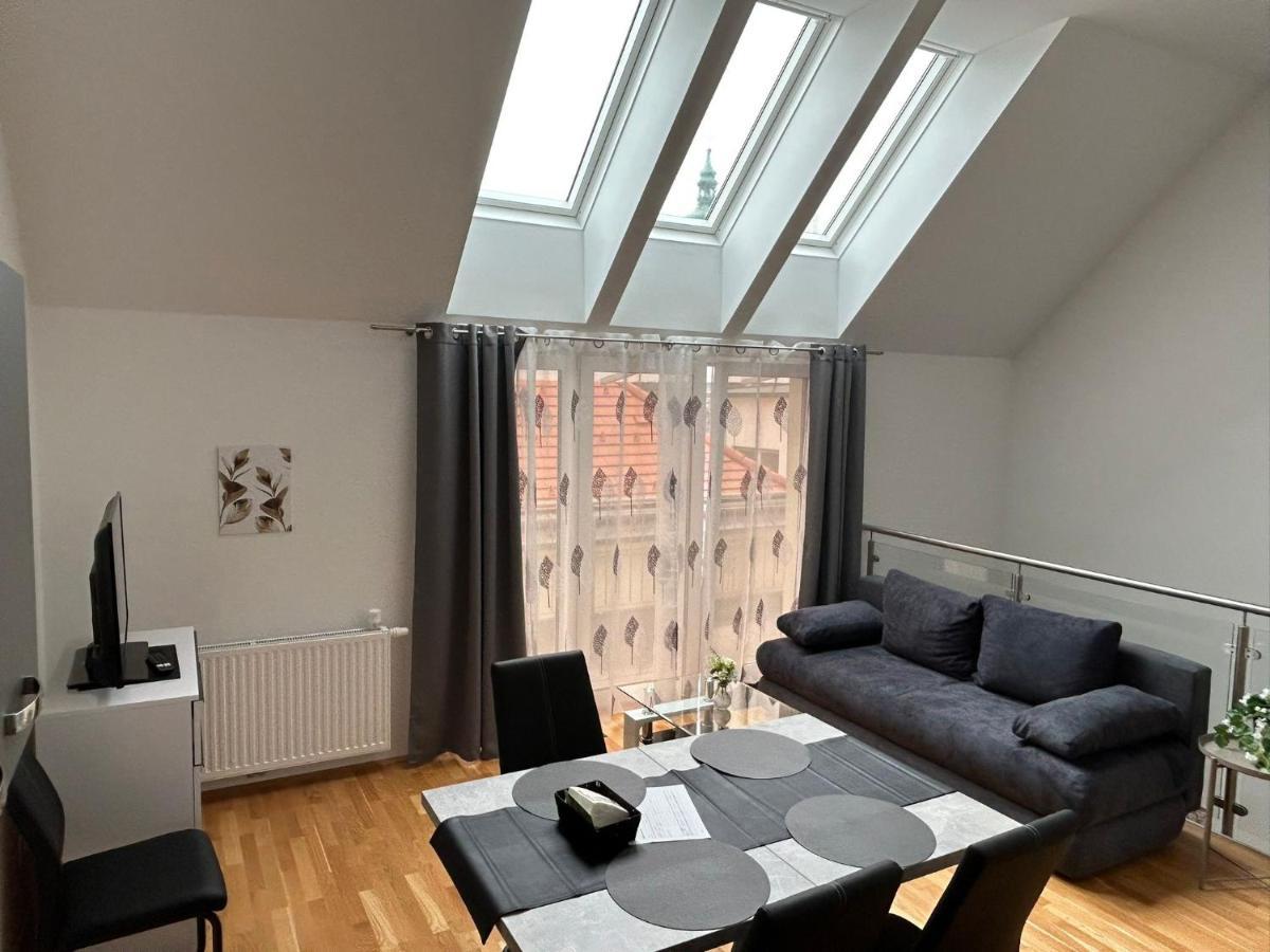 Paky Appartements 00323 Брук ан дер Лайта Екстериор снимка